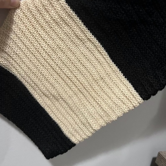 Women’s Colorblock Sweater Stripe, Round Neck, Casual-Black/Cream-XL - Picture 3 of 6